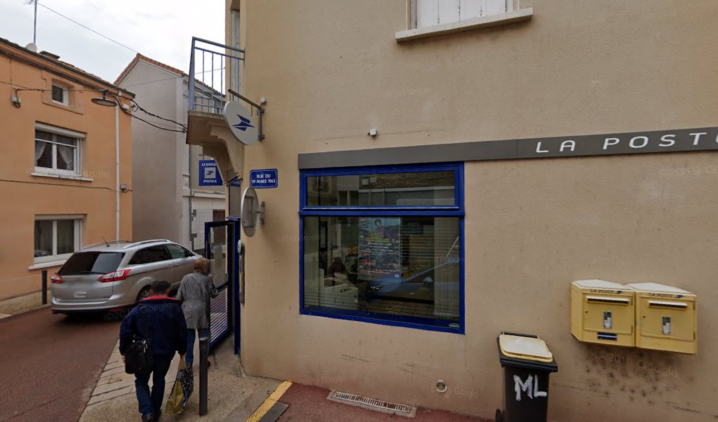 Retrouvez toutes les informations de contacts et horaires d&rsquo;ouverture pour La Poste ANDREZIEUX BOUTHEON situé à Andrezieux boutheon dans le département Loire (42). Pour effectuer envoyer vos colis (colissimo, chronopost, suivi colis), une gestion bancaire (banque postal, French Bank), votre [&hellip;]
