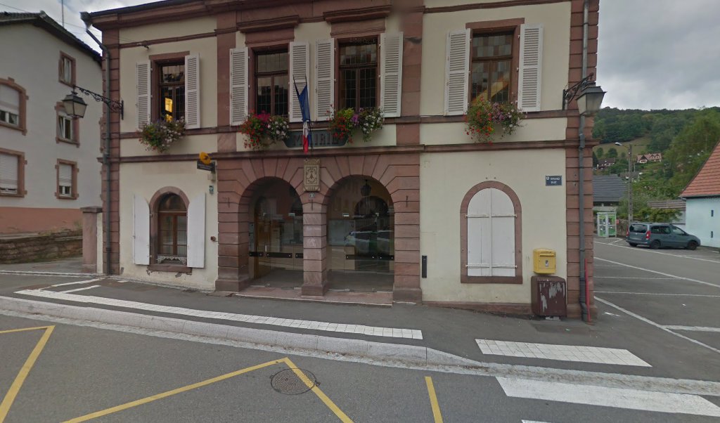 Retrouvez toutes les informations de contacts et horaires d&rsquo;ouverture pour La Poste Agence Communale FRELAND Mairie situé à Freland dans le département Haut-Rhin (68). Pour effectuer envoyer vos colis (colissimo, chronopost, suivi colis), une gestion bancaire (banque postal, French Bank), [&hellip;]