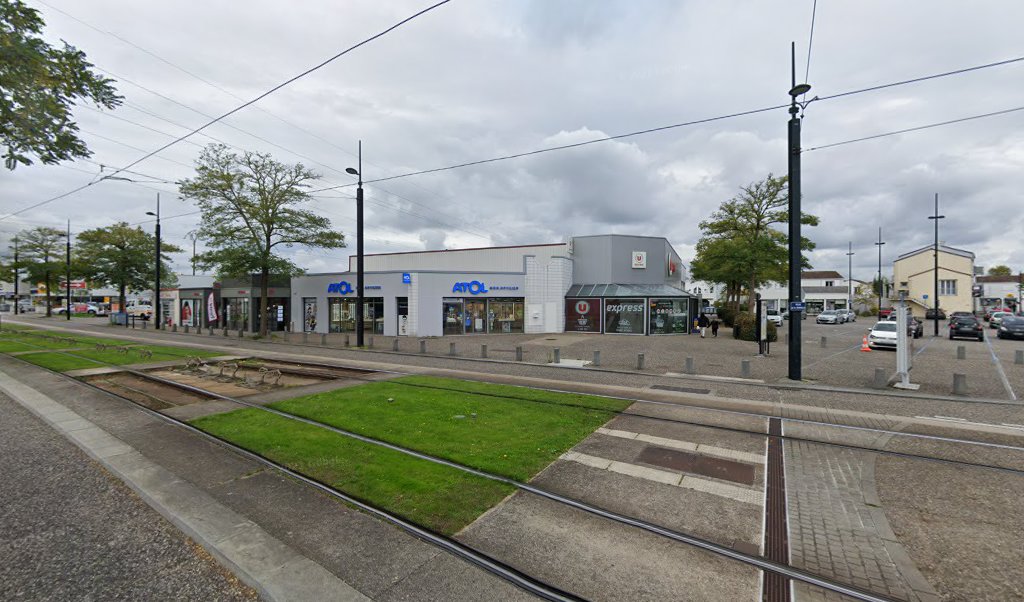 Retrouvez toutes les informations de contacts et horaires d&rsquo;ouverture pour Relais Pickup U EXPRESS situé à Bouguenais dans le département Loire-Atlantique (44). Pour effectuer envoyer vos colis (colissimo, chronopost, suivi colis), une gestion bancaire (banque postal, French Bank), votre courrier [&hellip;]