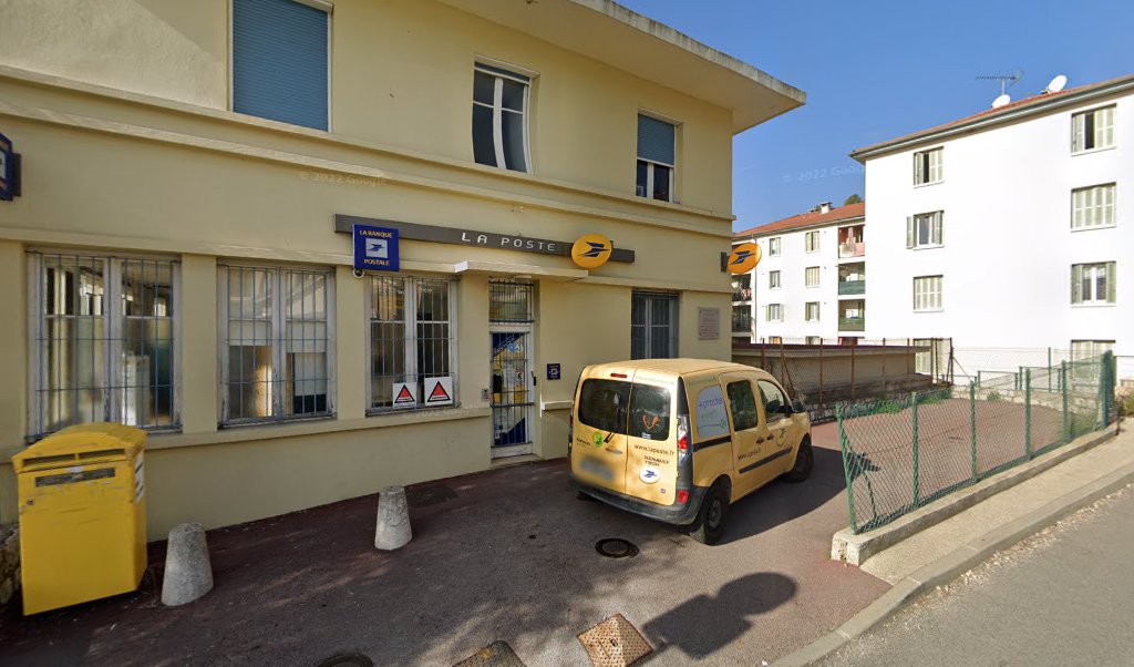 Retrouvez toutes les informations de contacts et horaires d&rsquo;ouverture pour La Poste TOURRETTE LEVENS situé à Tourrette levens dans le département Alpes-Maritimes (06). Pour effectuer envoyer vos colis (colissimo, chronopost, suivi colis), une gestion bancaire (banque postal, French Bank), votre [&hellip;]