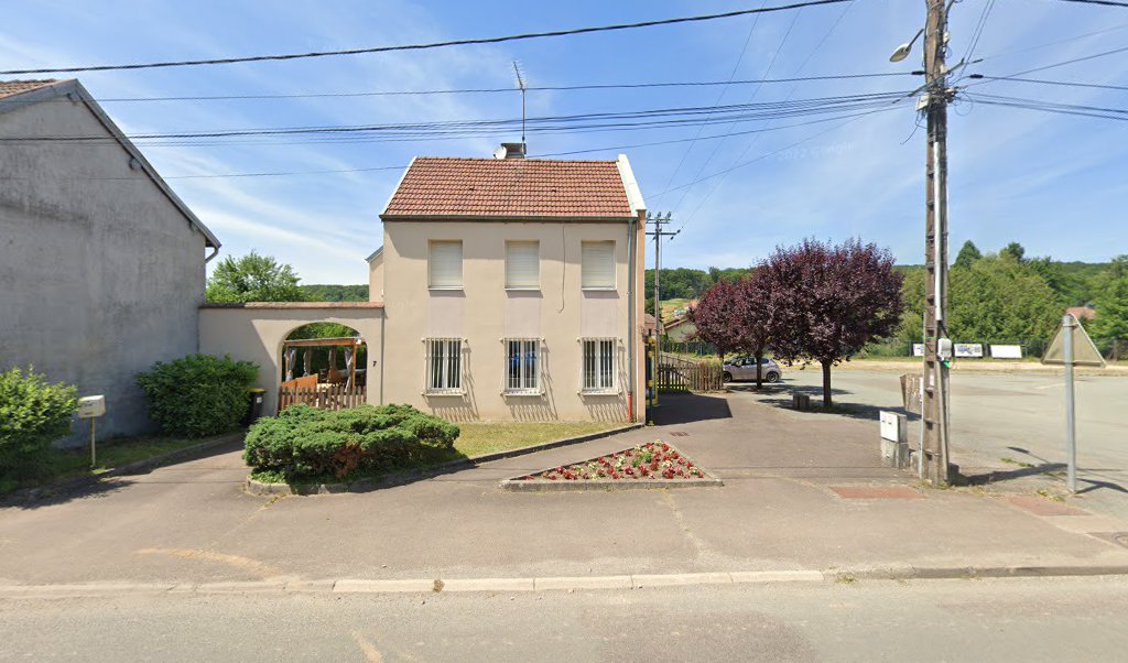 Retrouvez toutes les informations de contacts et horaires d&rsquo;ouverture pour La Poste Agence Communale CHAMPEY Mairie situé à Champey dans le département Haute-Saône (70). Pour effectuer envoyer vos colis (colissimo, chronopost, suivi colis), une gestion bancaire (banque postal, French Bank), [&hellip;]