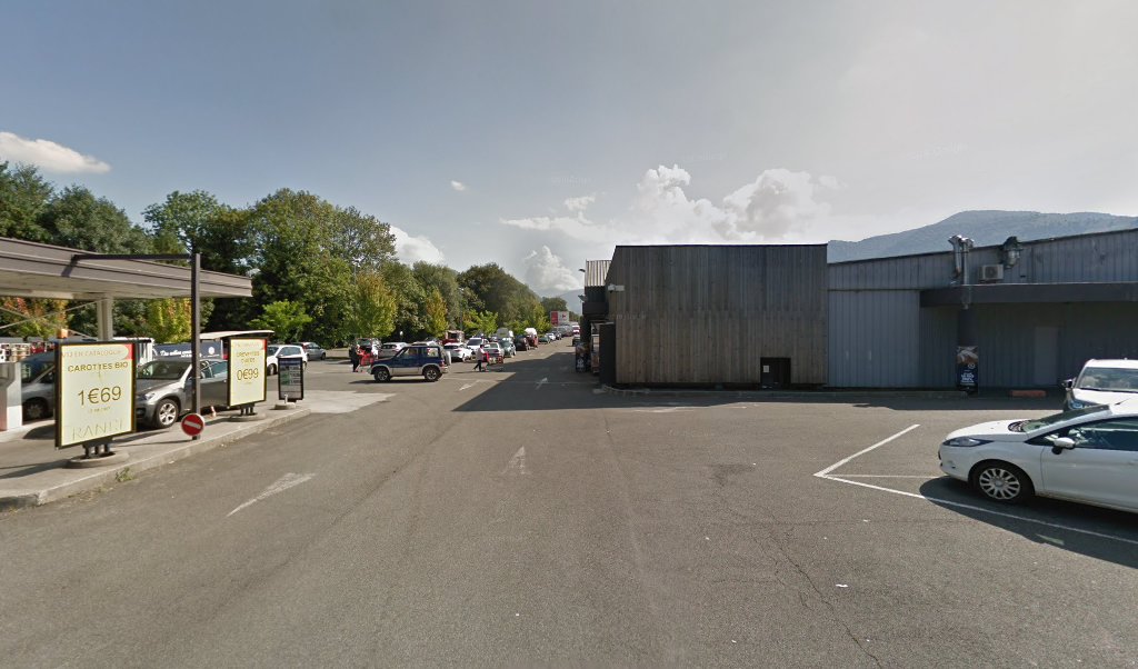 Retrouvez toutes les informations de contacts et horaires d&rsquo;ouverture pour Relais Pickup CARREFOUR MARKET situé à Bagneres de bigorre dans le département Hautes-Pyrénées (65). Pour effectuer envoyer vos colis (colissimo, chronopost, suivi colis), une gestion bancaire (banque postal, French Bank), [&hellip;]