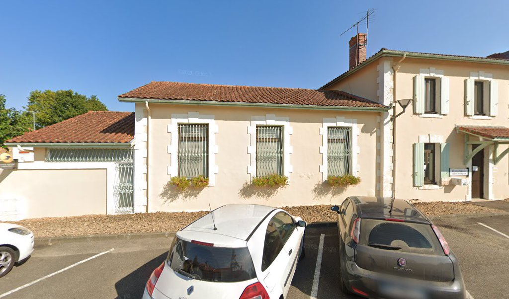 Retrouvez toutes les informations de contacts et horaires d&rsquo;ouverture pour La Poste Agence Communale BENQUET Mairie situé à Benquet dans le département Landes (40). Pour effectuer envoyer vos colis (colissimo, chronopost, suivi colis), une gestion bancaire (banque postal, French Bank), [&hellip;]