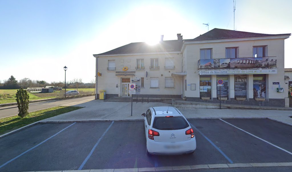 Retrouvez toutes les informations de contacts et horaires d&rsquo;ouverture pour La Poste LUYNES situé à Luynes dans le département Indre-et-Loire (37). Pour effectuer envoyer vos colis (colissimo, chronopost, suivi colis), une gestion bancaire (banque postal, French Bank), votre courrier (suivi [&hellip;]