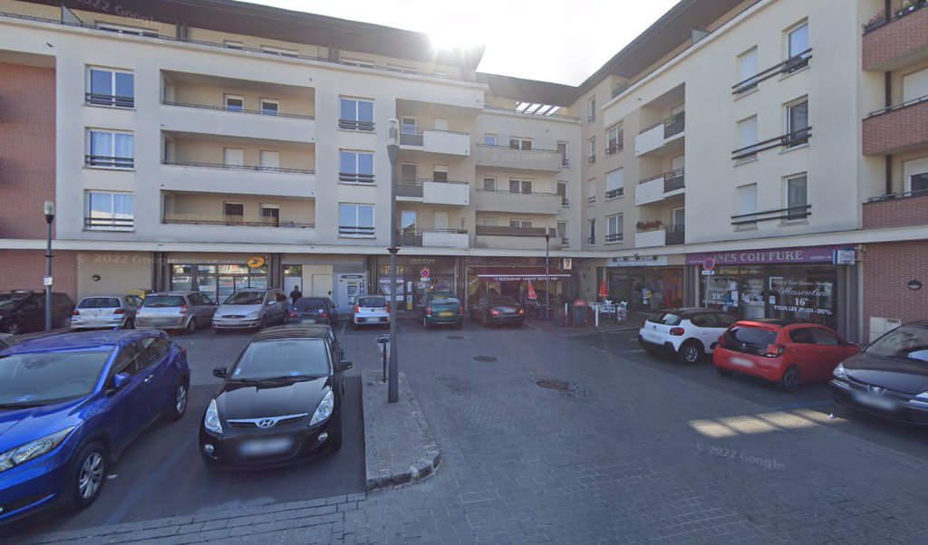 Retrouvez toutes les informations de contacts et horaires d&rsquo;ouverture pour La Poste COMBS LA VILLE REPUBLIQUE situé à Combs la ville dans le département Seine-et-Marne (77). Pour effectuer envoyer vos colis (colissimo, chronopost, suivi colis), une gestion bancaire (banque postal, [&hellip;]