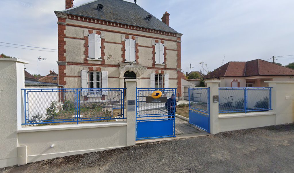 Retrouvez toutes les informations de contacts et horaires d&rsquo;ouverture pour La Poste Agence Communale VILLEBLEVIN Mairie situé à Villeblevin dans le département Yonne (89). Pour effectuer envoyer vos colis (colissimo, chronopost, suivi colis), une gestion bancaire (banque postal, French Bank), [&hellip;]