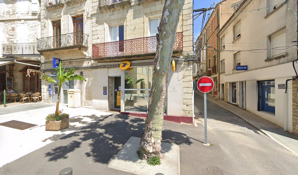 Retrouvez toutes les informations de contacts et horaires d&rsquo;ouverture pour La Poste VIC FEZENSAC situé à Vic fezensac dans le département Gers (32). Pour effectuer envoyer vos colis (colissimo, chronopost, suivi colis), une gestion bancaire (banque postal, French Bank), votre [&hellip;]