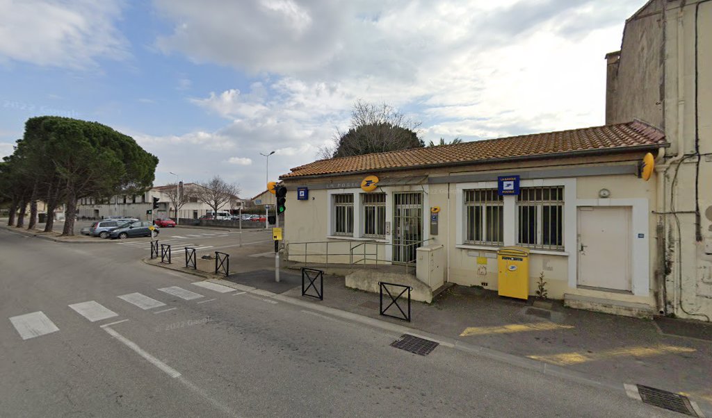 Retrouvez toutes les informations de contacts et horaires d&rsquo;ouverture pour La Poste RAPHELE LES ARLES situé à Raphele les arles dans le département Bouches-du-Rhône (13). Pour effectuer envoyer vos colis (colissimo, chronopost, suivi colis), une gestion bancaire (banque postal, French [&hellip;]