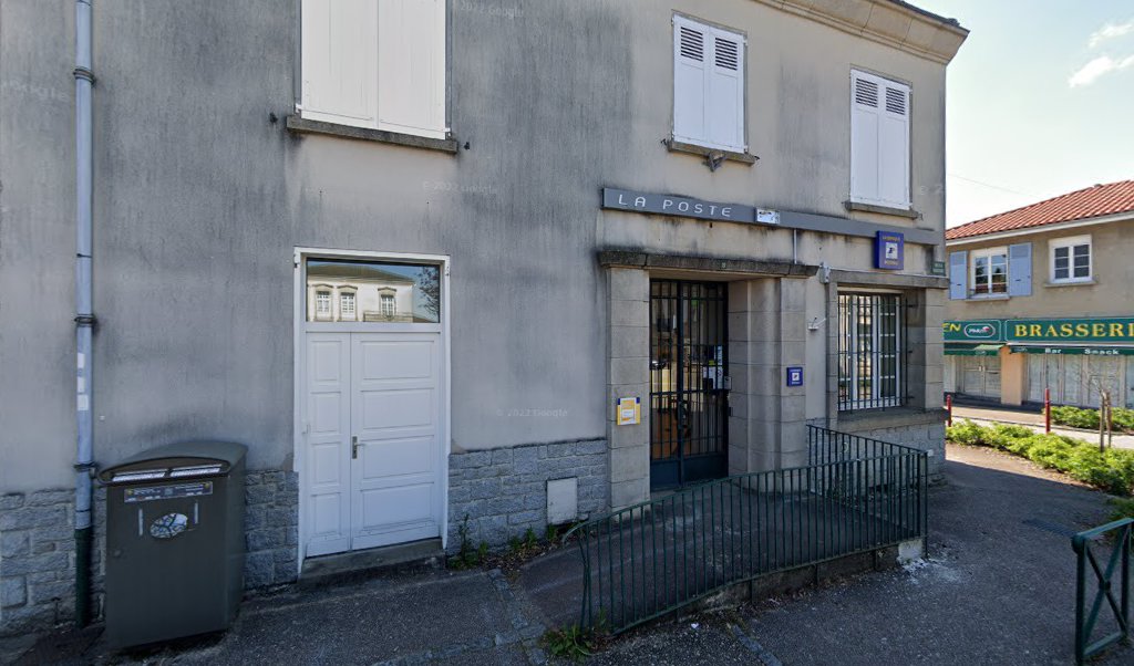Retrouvez toutes les informations de contacts et horaires d&rsquo;ouverture pour La Poste ORADOUR SUR GLANE situé à Oradour sur glane dans le département Haute-Vienne (87). Pour effectuer envoyer vos colis (colissimo, chronopost, suivi colis), une gestion bancaire (banque postal, French [&hellip;]