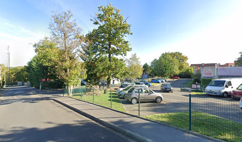 Retrouvez toutes les informations de contacts et horaires d&rsquo;ouverture pour La Poste Espace Clients Pro YERRES PDC1 situé à Yerres dans le département Essonne (91). Pour effectuer envoyer vos colis (colissimo, chronopost, suivi colis), une gestion bancaire (banque postal, French [&hellip;]