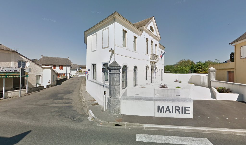 Retrouvez toutes les informations de contacts et horaires d&rsquo;ouverture pour La Poste Agence Communale TREBONS Mairie situé à Trebons dans le département Hautes-Pyrénées (65). Pour effectuer envoyer vos colis (colissimo, chronopost, suivi colis), une gestion bancaire (banque postal, French Bank), [&hellip;]