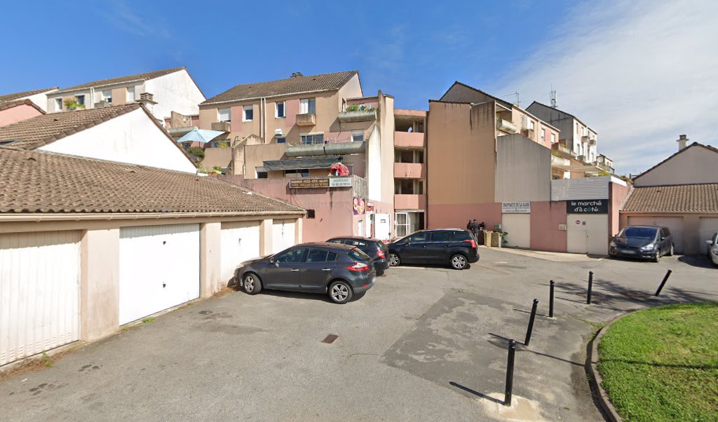 Retrouvez toutes les informations de contacts et horaires d&rsquo;ouverture pour Relais Pickup LE FOURNIL DE ROISSY situé à Roissy en brie dans le département Seine-et-Marne (77). Pour effectuer envoyer vos colis (colissimo, chronopost, suivi colis), une gestion bancaire (banque postal, [&hellip;]