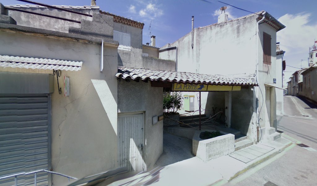 Retrouvez toutes les informations de contacts et horaires d&rsquo;ouverture pour La Poste JONQUIERES ST VINCENT situé à Jonquieres st vincent dans le département Gard (30). Pour effectuer envoyer vos colis (colissimo, chronopost, suivi colis), une gestion bancaire (banque postal, French [&hellip;]