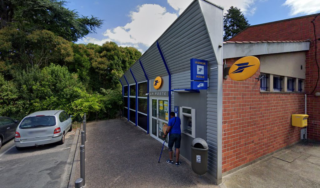 Retrouvez toutes les informations de contacts et horaires d&rsquo;ouverture pour La Poste ALBI MADELEINE situé à Albi dans le département Tarn (81). Pour effectuer envoyer vos colis (colissimo, chronopost, suivi colis), une gestion bancaire (banque postal, French Bank), votre courrier [&hellip;]