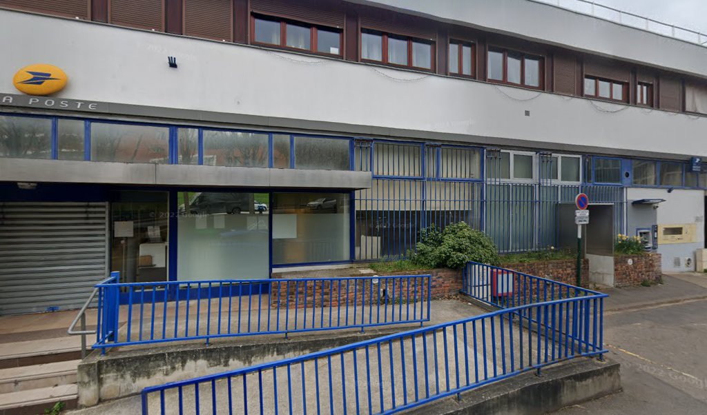 Retrouvez toutes les informations de contacts et horaires d&rsquo;ouverture pour La Poste LA CELLE ST CLOUD HOTEL DE VILLE situé à La celle st cloud dans le département Yvelines (78). Pour effectuer envoyer vos colis (colissimo, chronopost, suivi colis), une [&hellip;]