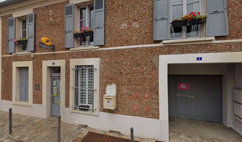 Retrouvez toutes les informations de contacts et horaires d&rsquo;ouverture pour La Poste Agence Communale ORPHIN Mairie situé à Orphin dans le département Yvelines (78). Pour effectuer envoyer vos colis (colissimo, chronopost, suivi colis), une gestion bancaire (banque postal, French Bank), [&hellip;]