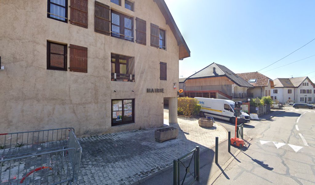Retrouvez toutes les informations de contacts et horaires d&rsquo;ouverture pour La Poste Agence Communale LOVAGNY Mairie situé à Lovagny dans le département Haute-Savoie (74). Pour effectuer envoyer vos colis (colissimo, chronopost, suivi colis), une gestion bancaire (banque postal, French Bank), [&hellip;]