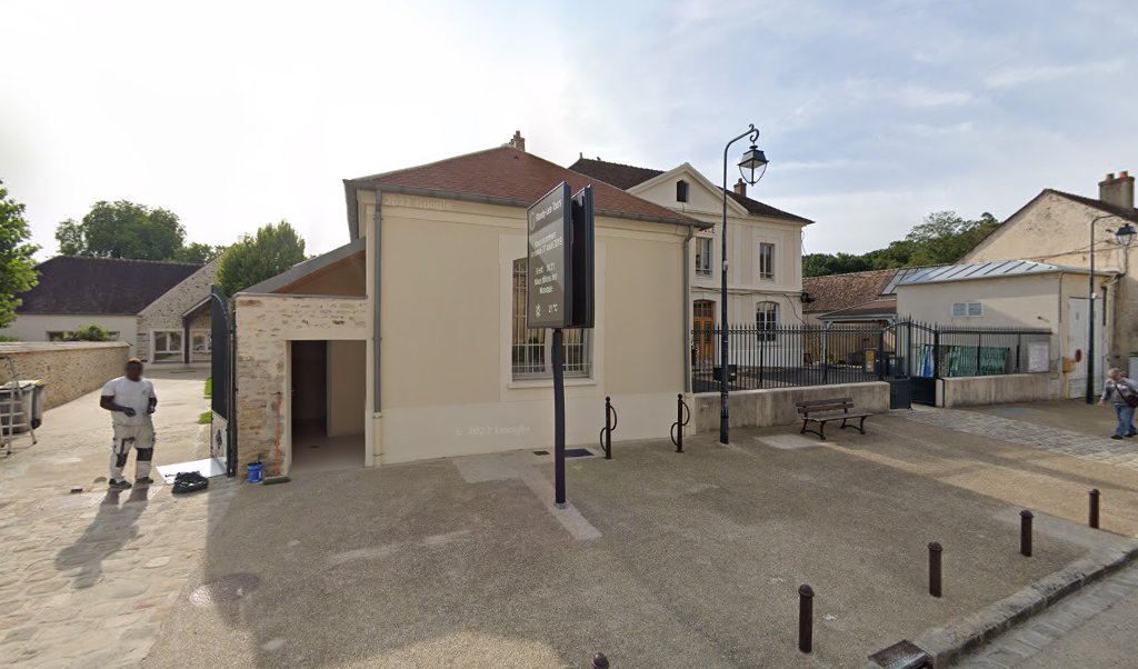 Retrouvez toutes les informations de contacts et horaires d&rsquo;ouverture pour La Poste Agence Communale BLANDY Mairie situé à Blandy dans le département Seine-et-Marne (77). Pour effectuer envoyer vos colis (colissimo, chronopost, suivi colis), une gestion bancaire (banque postal, French Bank), [&hellip;]
