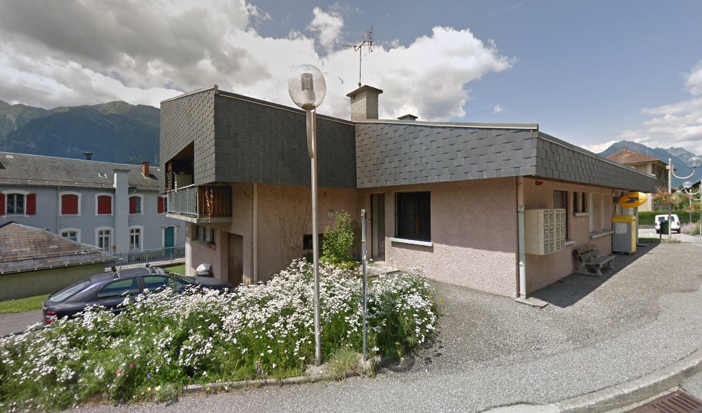 Retrouvez toutes les informations de contacts et horaires d&rsquo;ouverture pour La Poste SAINTE HELENE SUR ISERE situé à Ste helene sur isere dans le département Savoie (73). Pour effectuer envoyer vos colis (colissimo, chronopost, suivi colis), une gestion bancaire (banque [&hellip;]