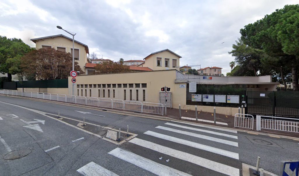 Retrouvez toutes les informations de contacts et horaires d&rsquo;ouverture pour Relais Pickup REKREA LIB situé à Nice dans le département Alpes-Maritimes (06). Pour effectuer envoyer vos colis (colissimo, chronopost, suivi colis), une gestion bancaire (banque postal, French Bank), votre courrier [&hellip;]