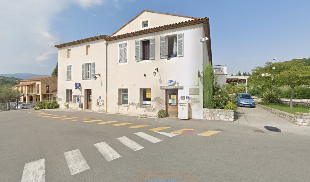 Retrouvez toutes les informations de contacts et horaires d&rsquo;ouverture pour La Poste VALBONNE VILLAGE situé à Valbonne dans le département Alpes-Maritimes (06). Pour effectuer envoyer vos colis (colissimo, chronopost, suivi colis), une gestion bancaire (banque postal, French Bank), votre courrier [&hellip;]