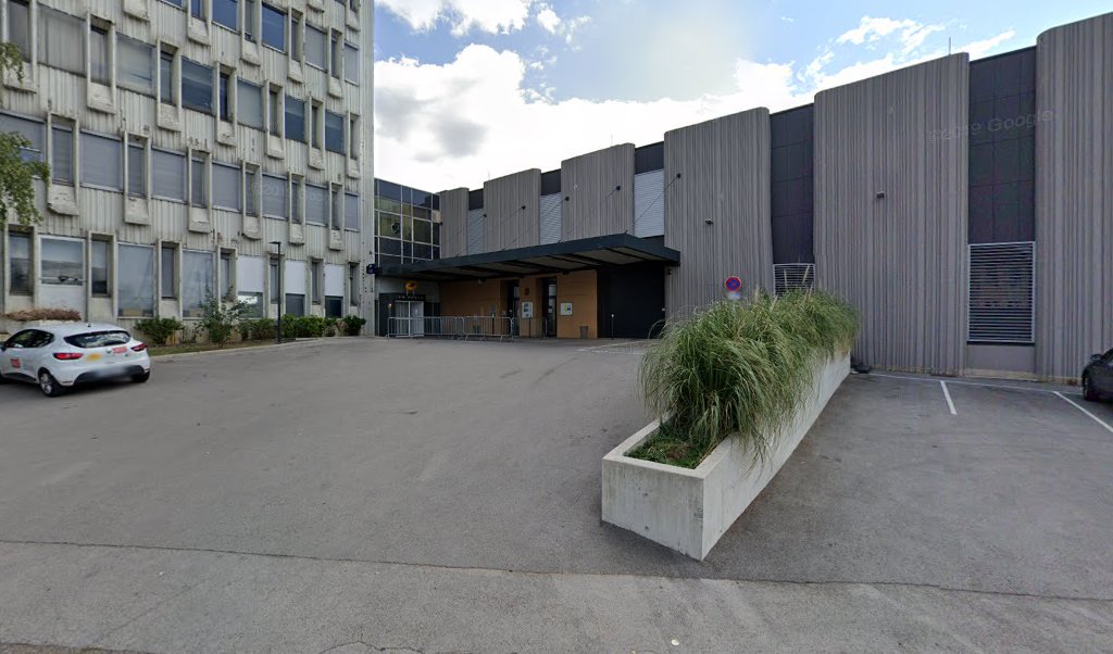 Retrouvez toutes les informations de contacts et horaires d&rsquo;ouverture pour La Poste BESANCON DEMANGEL situé à Besancon dans le département Doubs (25). Pour effectuer envoyer vos colis (colissimo, chronopost, suivi colis), une gestion bancaire (banque postal, French Bank), votre courrier [&hellip;]