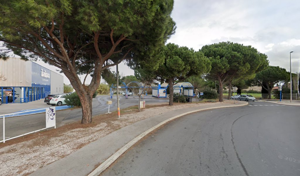 Retrouvez toutes les informations de contacts et horaires d&rsquo;ouverture pour Relais Pickup SO CHIC AVENUE situé à St jean de vedas dans le département Hérault (34). Pour effectuer envoyer vos colis (colissimo, chronopost, suivi colis), une gestion bancaire (banque postal, [&hellip;]