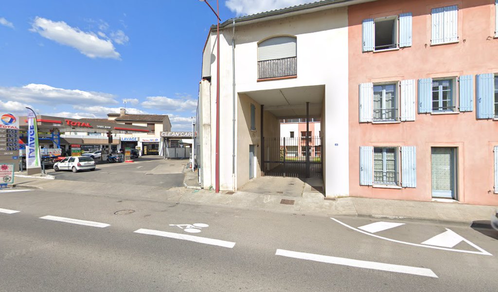 Retrouvez toutes les informations de contacts et horaires d&rsquo;ouverture pour Relais Pickup TOTAL situé à Castelsarrasin dans le département Tarn-et-Garonne (82). Pour effectuer envoyer vos colis (colissimo, chronopost, suivi colis), une gestion bancaire (banque postal, French Bank), votre courrier (suivi [&hellip;]