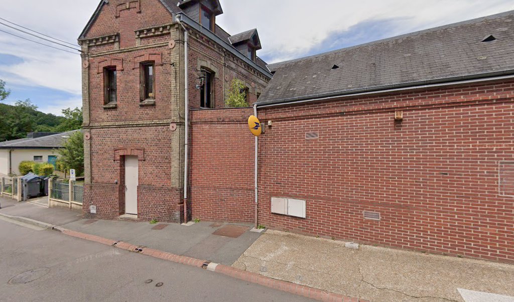 Retrouvez toutes les informations de contacts et horaires d&rsquo;ouverture pour La Poste LE HOULME situé à Le houlme dans le département Seine-Maritime (76). Pour effectuer envoyer vos colis (colissimo, chronopost, suivi colis), une gestion bancaire (banque postal, French Bank), votre [&hellip;]