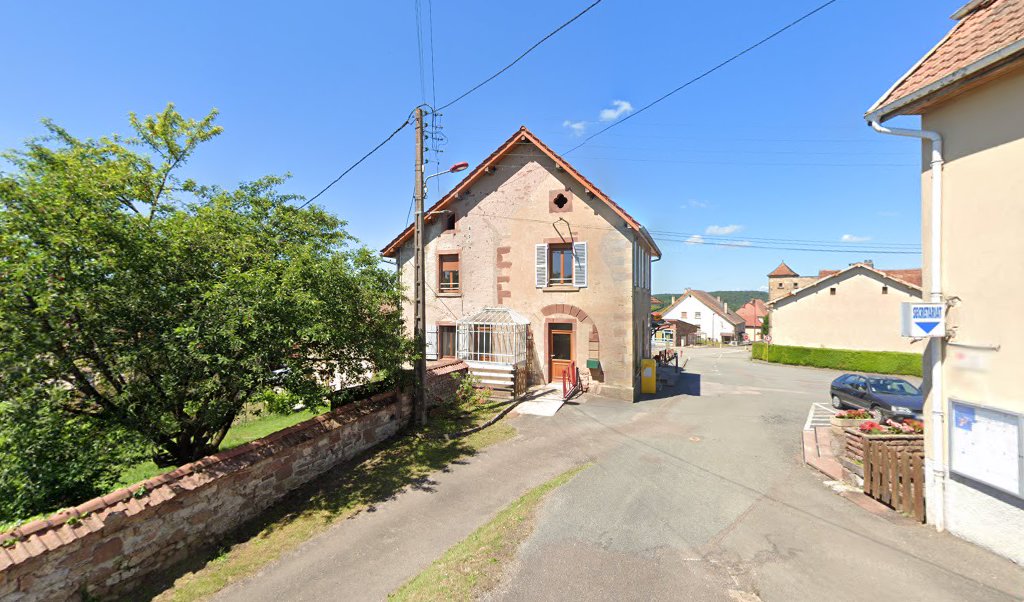 Retrouvez toutes les informations de contacts et horaires d&rsquo;ouverture pour La Poste Agence Communale GRANGES LE BOURG Mairie situé à Granges le bourg dans le département Haute-Saône (70). Pour effectuer envoyer vos colis (colissimo, chronopost, suivi colis), une gestion bancaire [&hellip;]