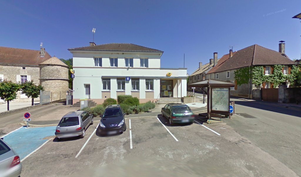Retrouvez toutes les informations de contacts et horaires d&rsquo;ouverture pour La Poste ANDELOT BLANCHEVILLE situé à Andelot blancheville dans le département Haute-Marne (52). Pour effectuer envoyer vos colis (colissimo, chronopost, suivi colis), une gestion bancaire (banque postal, French Bank), votre [&hellip;]