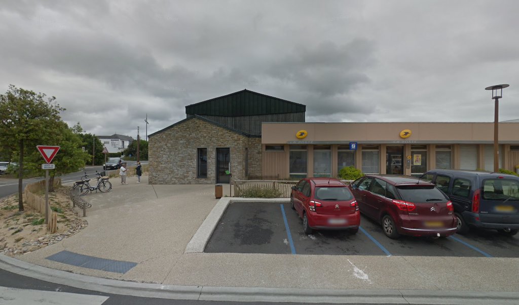 Retrouvez toutes les informations de contacts et horaires d&rsquo;ouverture pour La Poste BRETIGNOLLES SUR MER situé à Bretignolles sur mer dans le département Vendée (85). Pour effectuer envoyer vos colis (colissimo, chronopost, suivi colis), une gestion bancaire (banque postal, French [&hellip;]