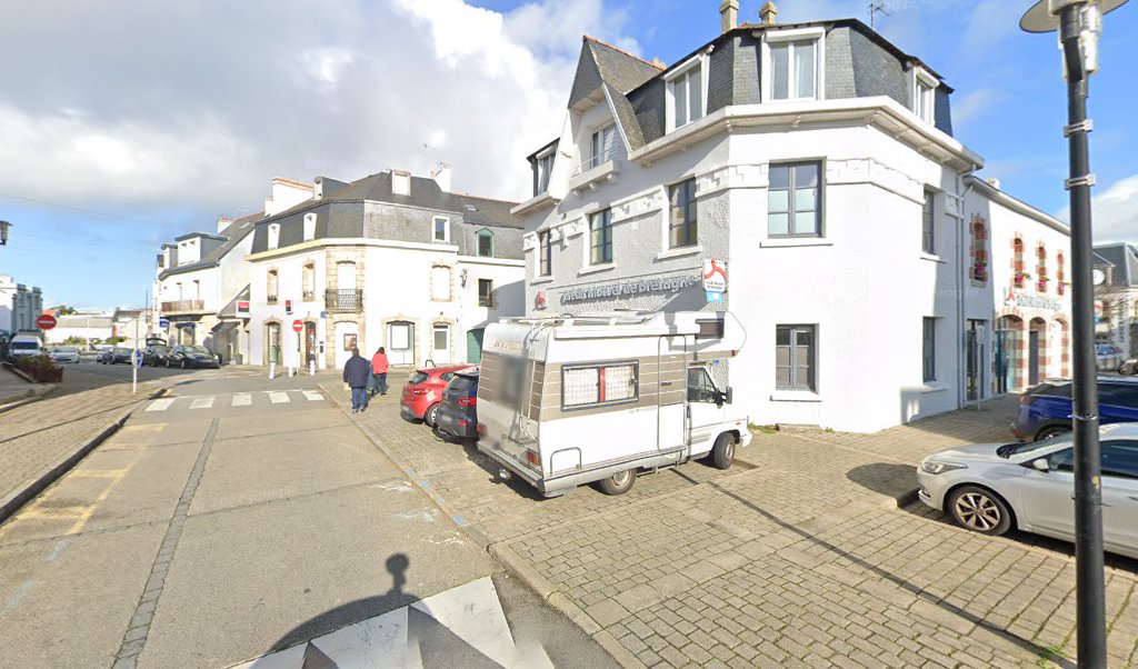 Retrouvez toutes les informations de contacts et horaires d&rsquo;ouverture pour Relais Pickup BOUQUET D ECUME situé à Larmor plage dans le département Morbihan (56). Pour effectuer envoyer vos colis (colissimo, chronopost, suivi colis), une gestion bancaire (banque postal, French Bank), [&hellip;]