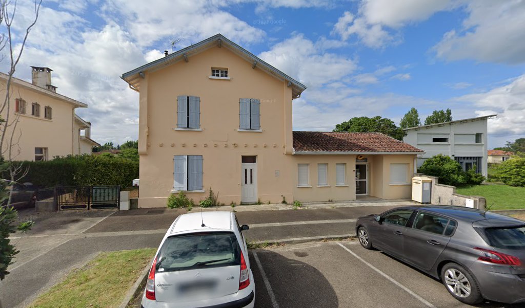Retrouvez toutes les informations de contacts et horaires d&rsquo;ouverture pour La Poste Agence Communale MEILHAN Mairie situé à Meilhan dans le département Landes (40). Pour effectuer envoyer vos colis (colissimo, chronopost, suivi colis), une gestion bancaire (banque postal, French Bank), [&hellip;]