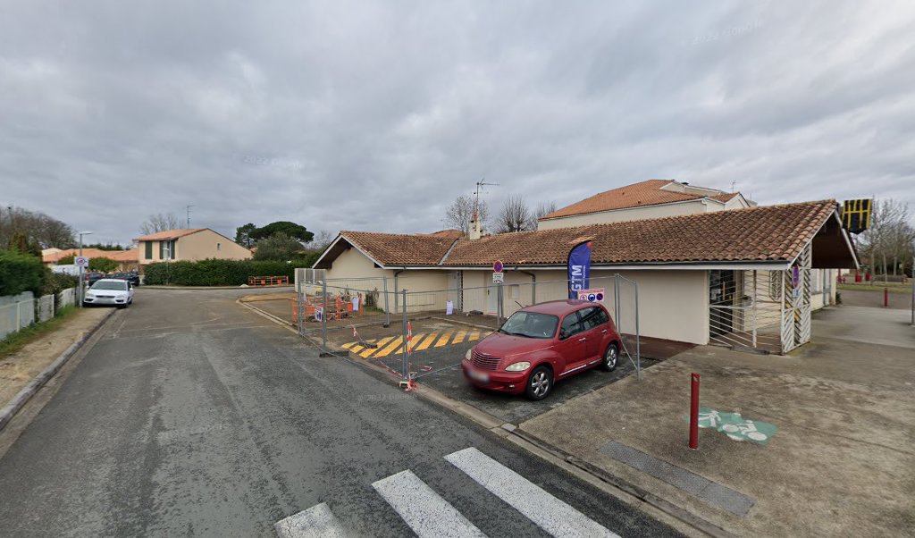 Retrouvez toutes les informations de contacts et horaires d&rsquo;ouverture pour La Poste Agence Communale CANEJAN Mairie situé à Canejan dans le département Gironde (33). Pour effectuer envoyer vos colis (colissimo, chronopost, suivi colis), une gestion bancaire (banque postal, French Bank), [&hellip;]