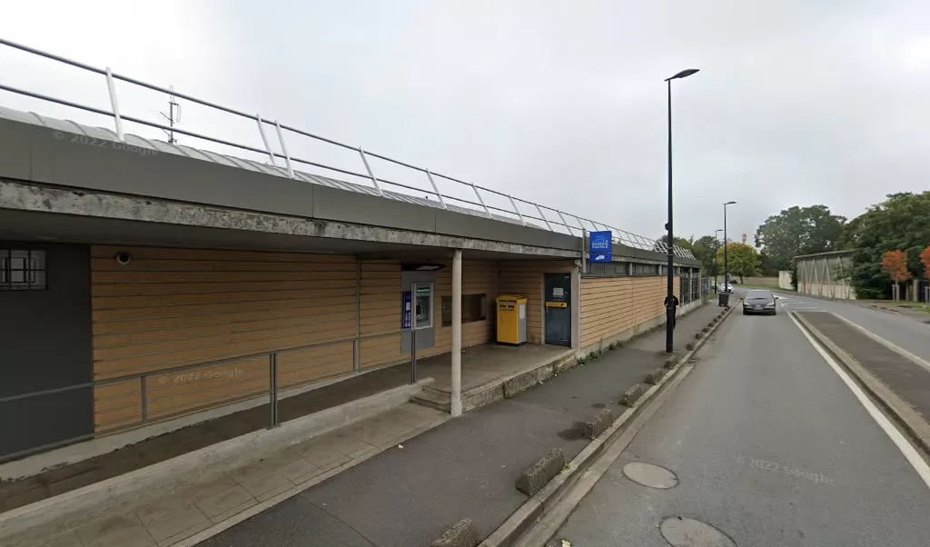 Retrouvez toutes les informations de contacts et horaires d&rsquo;ouverture pour La Poste SAINT GERMAIN LES CORBEIL situé à St germain les corbeil dans le département Essonne (91). Pour effectuer envoyer vos colis (colissimo, chronopost, suivi colis), une gestion bancaire (banque [&hellip;]