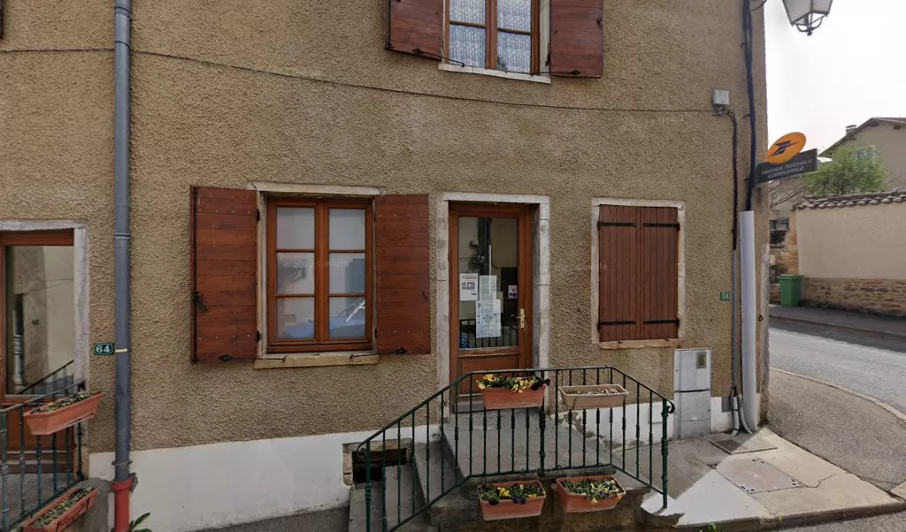 Retrouvez toutes les informations de contacts et horaires d&rsquo;ouverture pour La Poste Agence Communale MARCILLY D AZERGUES Mairie situé à Marcilly d azergues dans le département Rhône (69). Pour effectuer envoyer vos colis (colissimo, chronopost, suivi colis), une gestion bancaire [&hellip;]