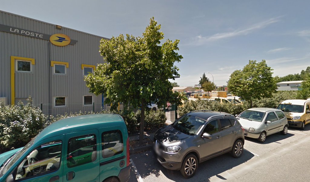 Retrouvez toutes les informations de contacts et horaires d&rsquo;ouverture pour La Poste Espace Clients Pro CADENET PDC1 situé à Cadenet dans le département Vaucluse (84). Pour effectuer envoyer vos colis (colissimo, chronopost, suivi colis), une gestion bancaire (banque postal, French [&hellip;]