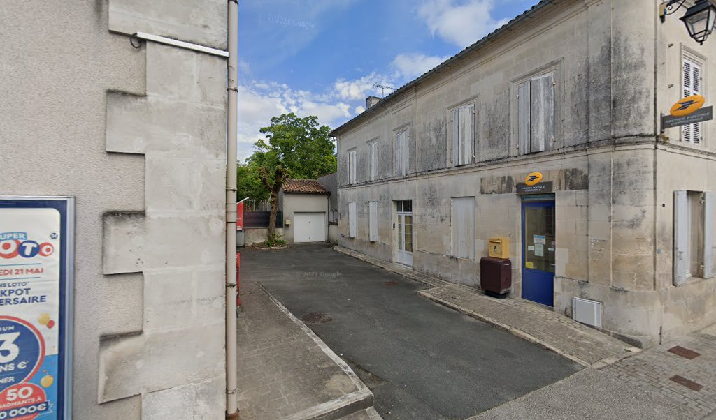 Retrouvez toutes les informations de contacts et horaires d&rsquo;ouverture pour La Poste Agence Communale PERIGNAC Mairie situé à Perignac dans le département Charente-Maritime (17). Pour effectuer envoyer vos colis (colissimo, chronopost, suivi colis), une gestion bancaire (banque postal, French Bank), [&hellip;]