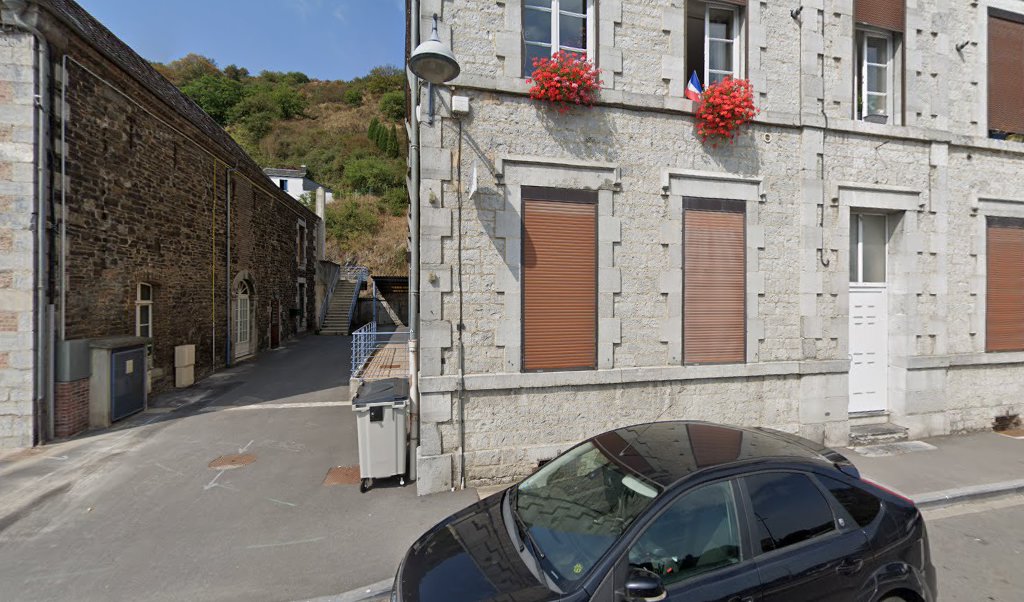 Retrouvez toutes les informations de contacts et horaires d&rsquo;ouverture pour La Poste Agence Communale VIREUX MOLHAIN MAIRIE situé à Vireux-molhain dans le département Ardennes (08). Pour effectuer envoyer vos colis (colissimo, chronopost, suivi colis), une gestion bancaire (banque postal, French [&hellip;]