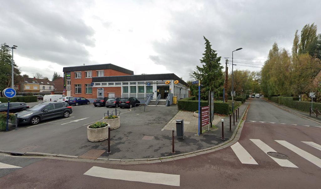 Retrouvez toutes les informations de contacts et horaires d&rsquo;ouverture pour La Poste VILLENEUVE D&rsquo;ASCQ PRINCIPAL situé à Villeneuve d ascq dans le département Nord (59). Pour effectuer envoyer vos colis (colissimo, chronopost, suivi colis), une gestion bancaire (banque postal, French [&hellip;]
