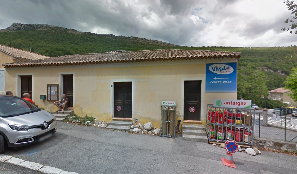 Retrouvez toutes les informations de contacts et horaires d&rsquo;ouverture pour La Poste Agence Communale BOUYON Mairie situé à Bouyon dans le département Alpes-Maritimes (06). Pour effectuer envoyer vos colis (colissimo, chronopost, suivi colis), une gestion bancaire (banque postal, French Bank), [&hellip;]