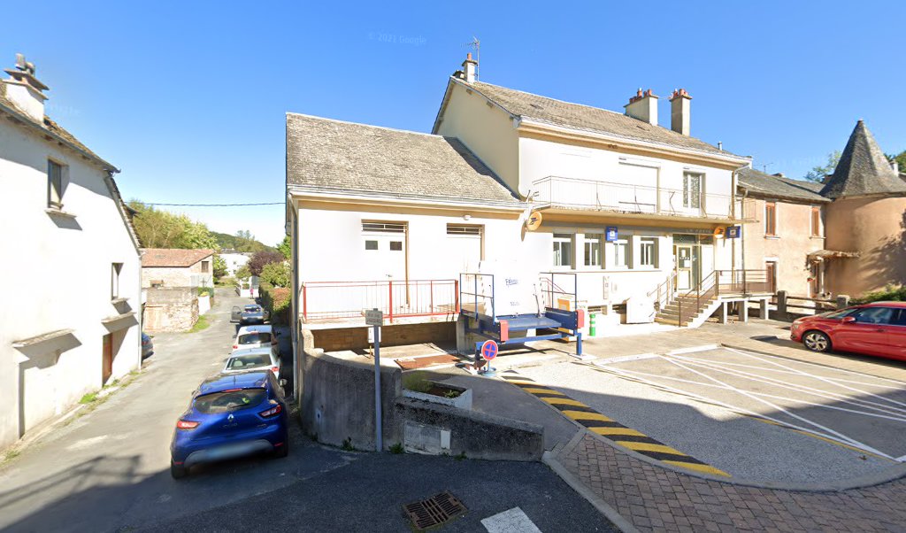 Retrouvez toutes les informations de contacts et horaires d&rsquo;ouverture pour La Poste VILLEFRANCHE DE PANAT situé à Villefranche de panat dans le département Aveyron (12). Pour effectuer envoyer vos colis (colissimo, chronopost, suivi colis), une gestion bancaire (banque postal, French [&hellip;]