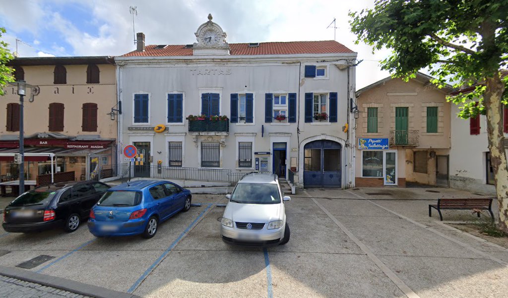 Retrouvez toutes les informations de contacts et horaires d&rsquo;ouverture pour La Poste Espace Clients Pro TARTAS PDC1 situé à Tartas dans le département Landes (40). Pour effectuer envoyer vos colis (colissimo, chronopost, suivi colis), une gestion bancaire (banque postal, French [&hellip;]