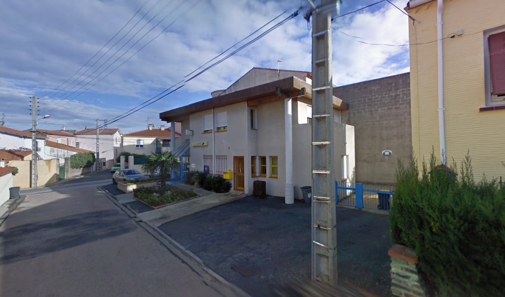 Retrouvez toutes les informations de contacts et horaires d&rsquo;ouverture pour La Poste BROUILLA situé à Brouilla dans le département Pyrénées-Orientales (66). Pour effectuer envoyer vos colis (colissimo, chronopost, suivi colis), une gestion bancaire (banque postal, French Bank), votre courrier (suivi [&hellip;]