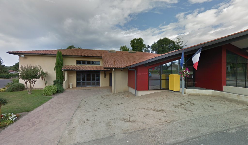Retrouvez toutes les informations de contacts et horaires d&rsquo;ouverture pour La Poste Agence Communale LAMOTHE Mairie situé à Lamothe dans le département Landes (40). Pour effectuer envoyer vos colis (colissimo, chronopost, suivi colis), une gestion bancaire (banque postal, French Bank), [&hellip;]
