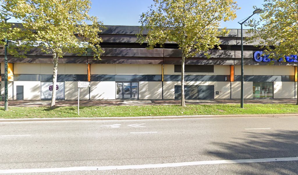 Retrouvez toutes les informations de contacts et horaires d&rsquo;ouverture pour Relais Pickup HYPERMARCHE CARREFOUR situé à Annecy dans le département Haute-Savoie (74). Pour effectuer envoyer vos colis (colissimo, chronopost, suivi colis), une gestion bancaire (banque postal, French Bank), votre courrier [&hellip;]
