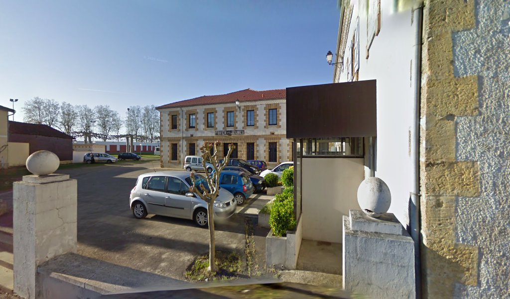 Retrouvez toutes les informations de contacts et horaires d&rsquo;ouverture pour La Poste VILLENEUVE DE MARSAN situé à Villeneuve de marsan dans le département Landes (40). Pour effectuer envoyer vos colis (colissimo, chronopost, suivi colis), une gestion bancaire (banque postal, French [&hellip;]