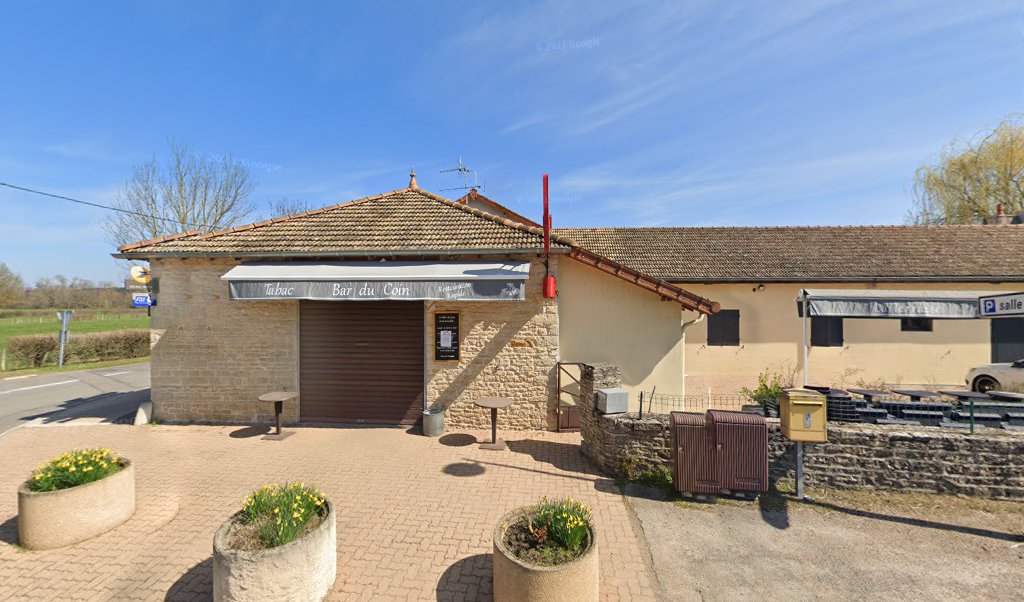 Retrouvez toutes les informations de contacts et horaires d&rsquo;ouverture pour La Poste Relais MASSILLY Buraliste situé à Massilly dans le département Saône-et-Loire (71). Pour effectuer envoyer vos colis (colissimo, chronopost, suivi colis), une gestion bancaire (banque postal, French Bank), votre [&hellip;]