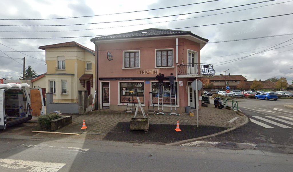Retrouvez toutes les informations de contacts et horaires d&rsquo;ouverture pour Relais Pickup BAR LE TRIOTIN situé à Trieux dans le département Meurthe-et-Moselle (54). Pour effectuer envoyer vos colis (colissimo, chronopost, suivi colis), une gestion bancaire (banque postal, French Bank), votre [&hellip;]